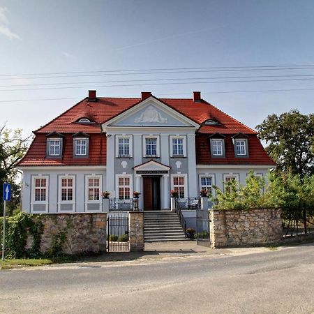 Palac W Badzowie Polkowice Exterior photo
