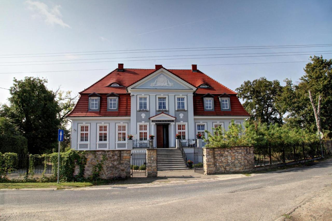 Palac W Badzowie Polkowice Exterior photo
