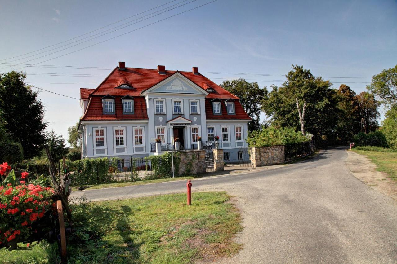 Palac W Badzowie Polkowice Exterior photo